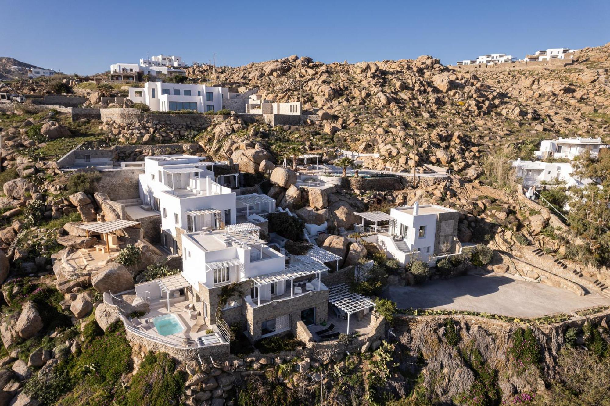 Super Rockies Villa