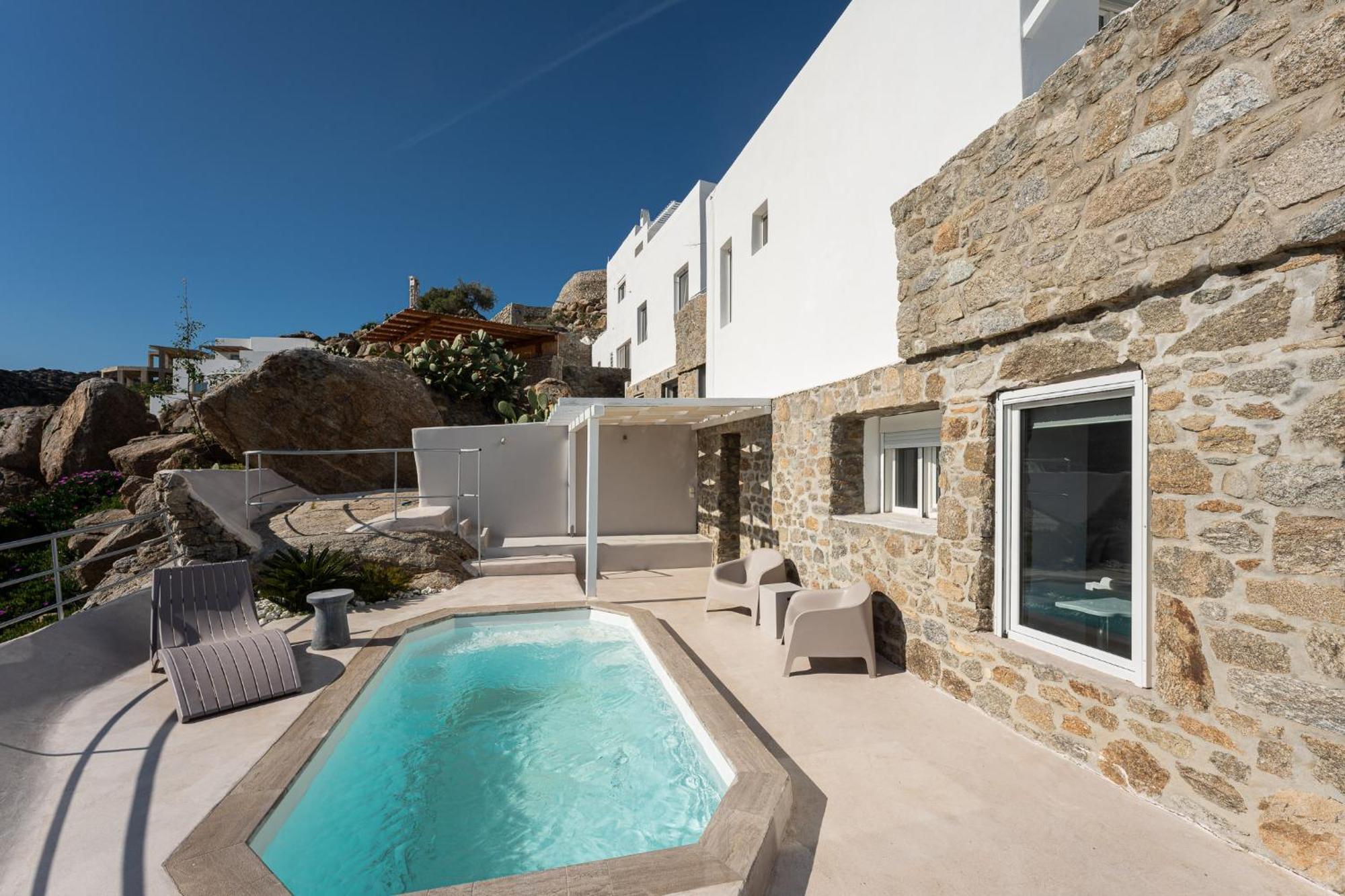 Super Rockies Villa